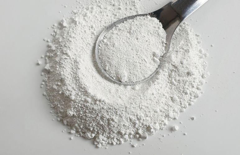 Poudre blanche dioxyde de titane